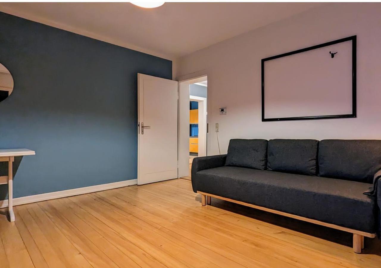 65Qm Altbaucharme Mit Zwei Balkonen Apartment Karlsruhe Exterior photo